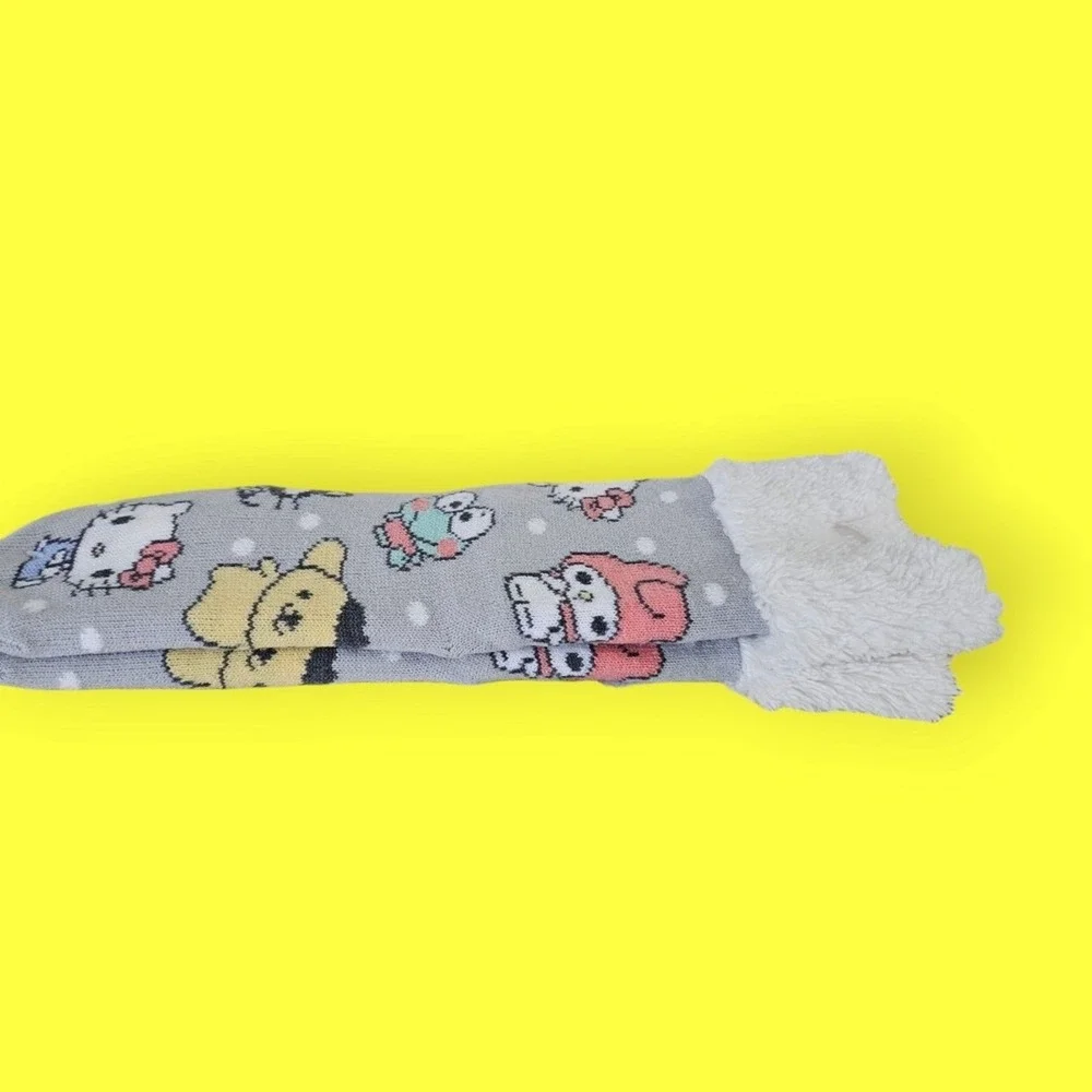 New Hello Kitty & Friends Cozy Sherpa Slipper Socks Gripper‎ Bottom Size 4-10